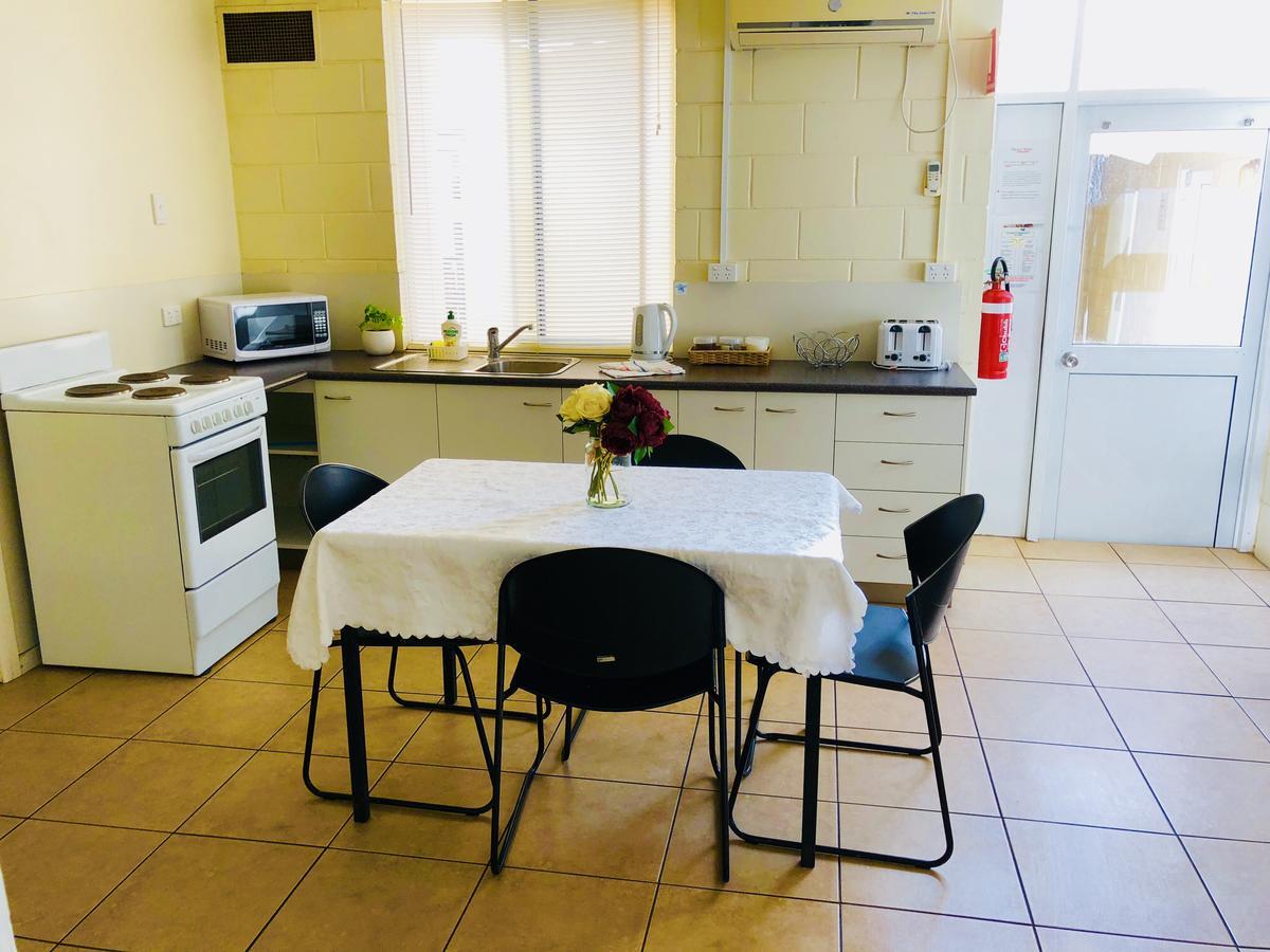 Accommodation @ Isa Mount Isa Buitenkant foto